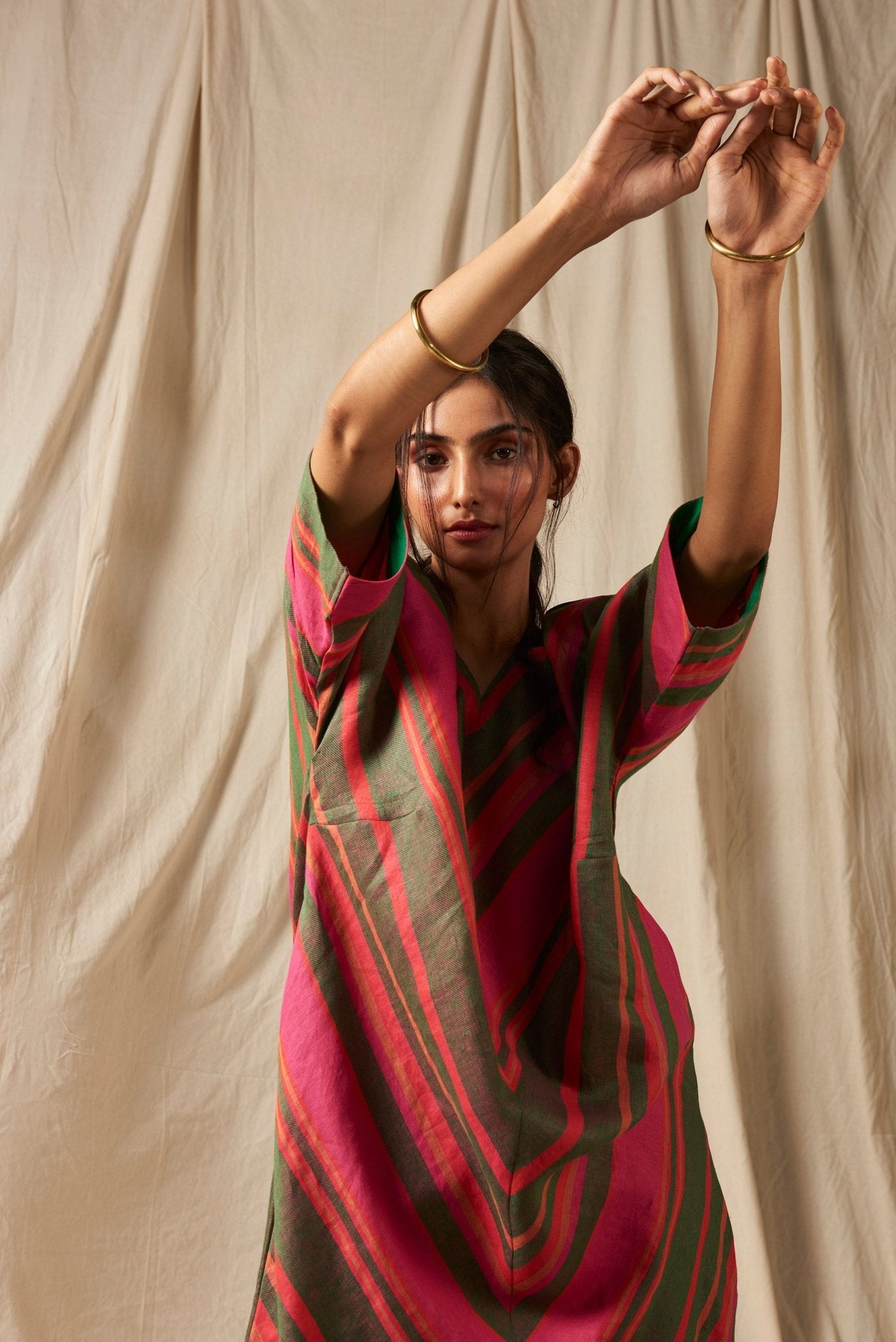 Surekha Linen Dolman Kurta Set - CiceroniKurta SetSaphed