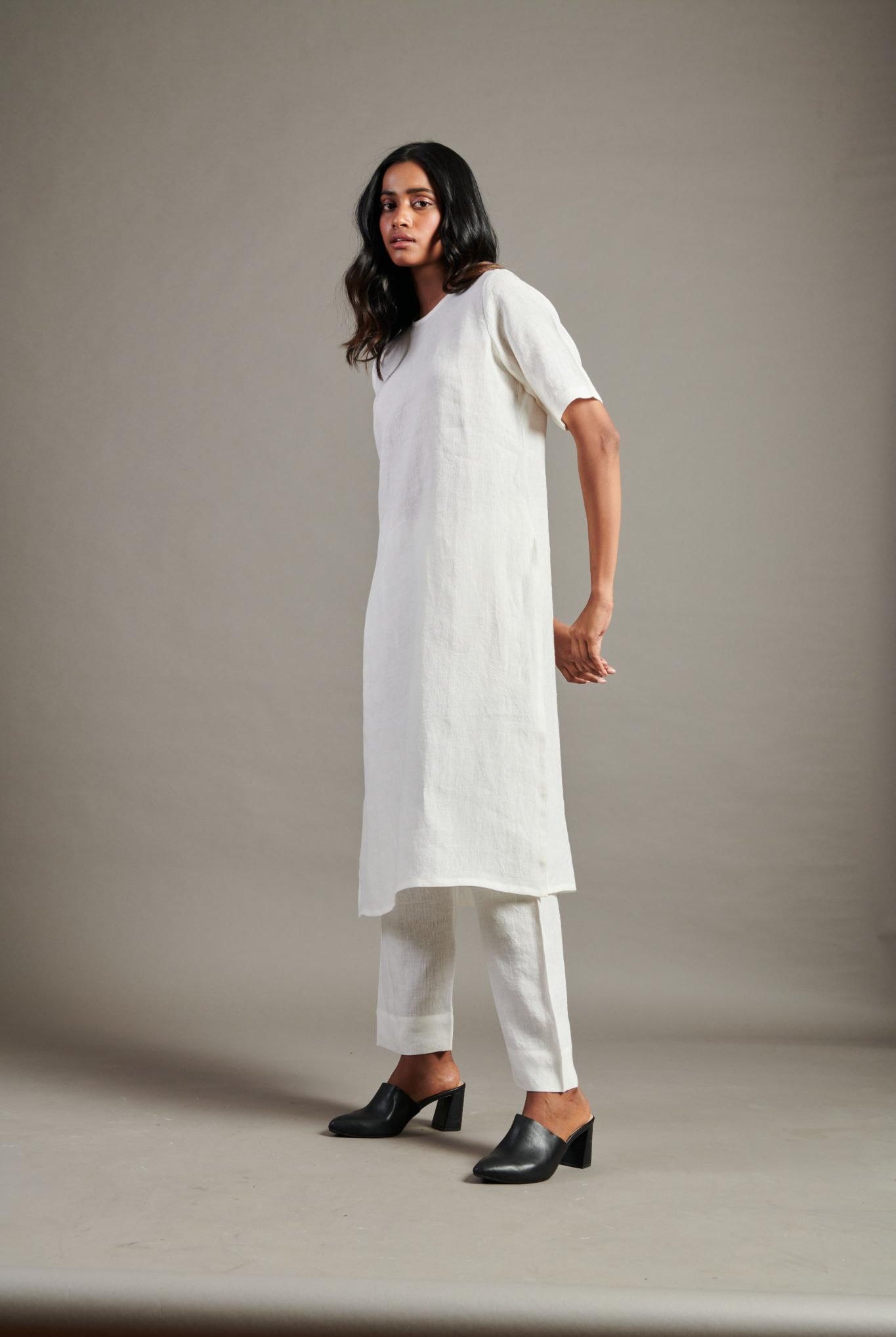 Taj Linen Half Sleeves Kurta Set - CiceroniKurta SetSaphed
