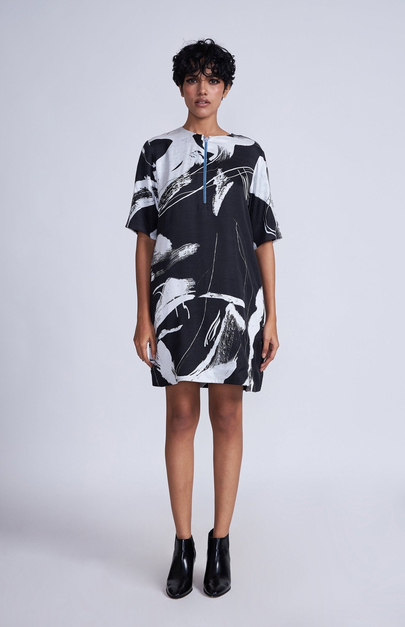 Tazaki Shift Dress - CiceroniDressesAdvait