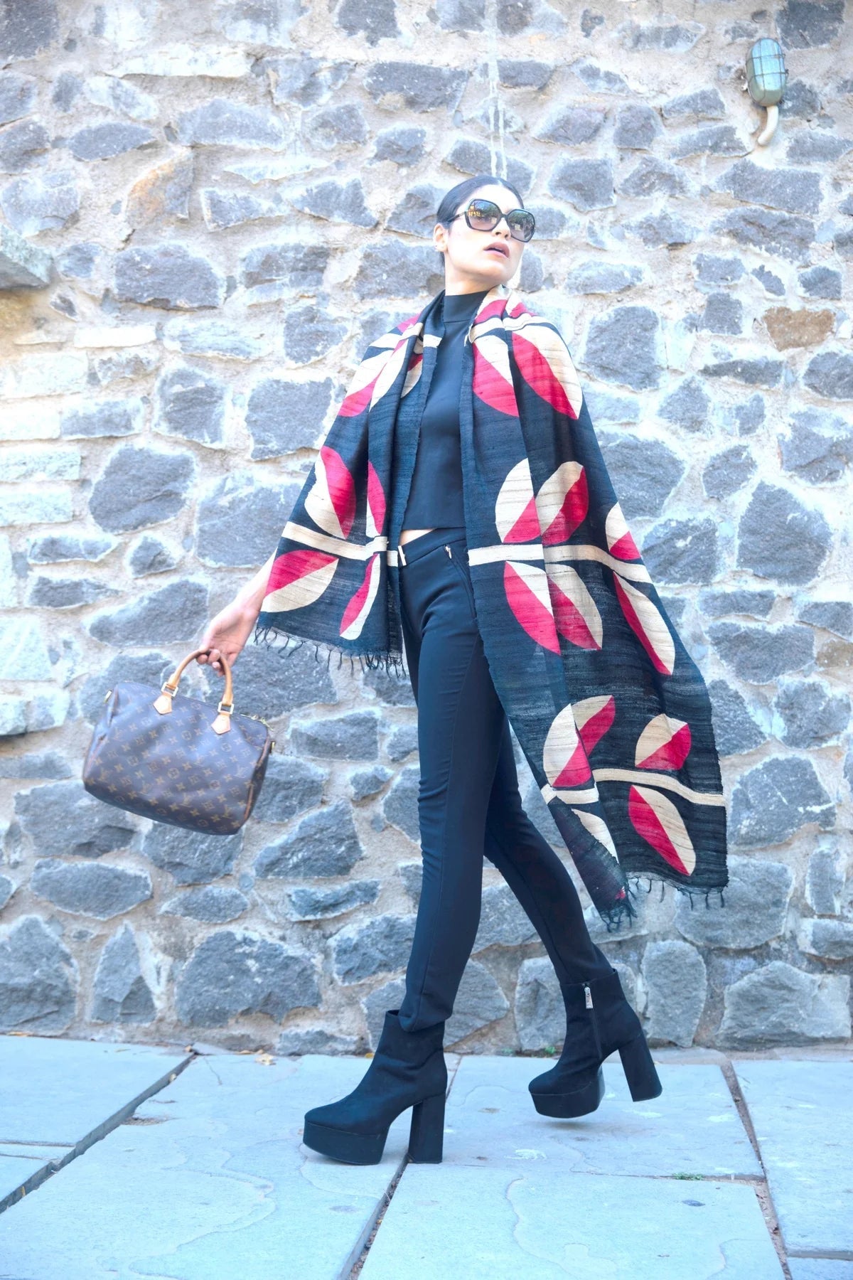 The 'Bada Alu' Tussar Silk Scarf - CiceroniScrafAeshaane