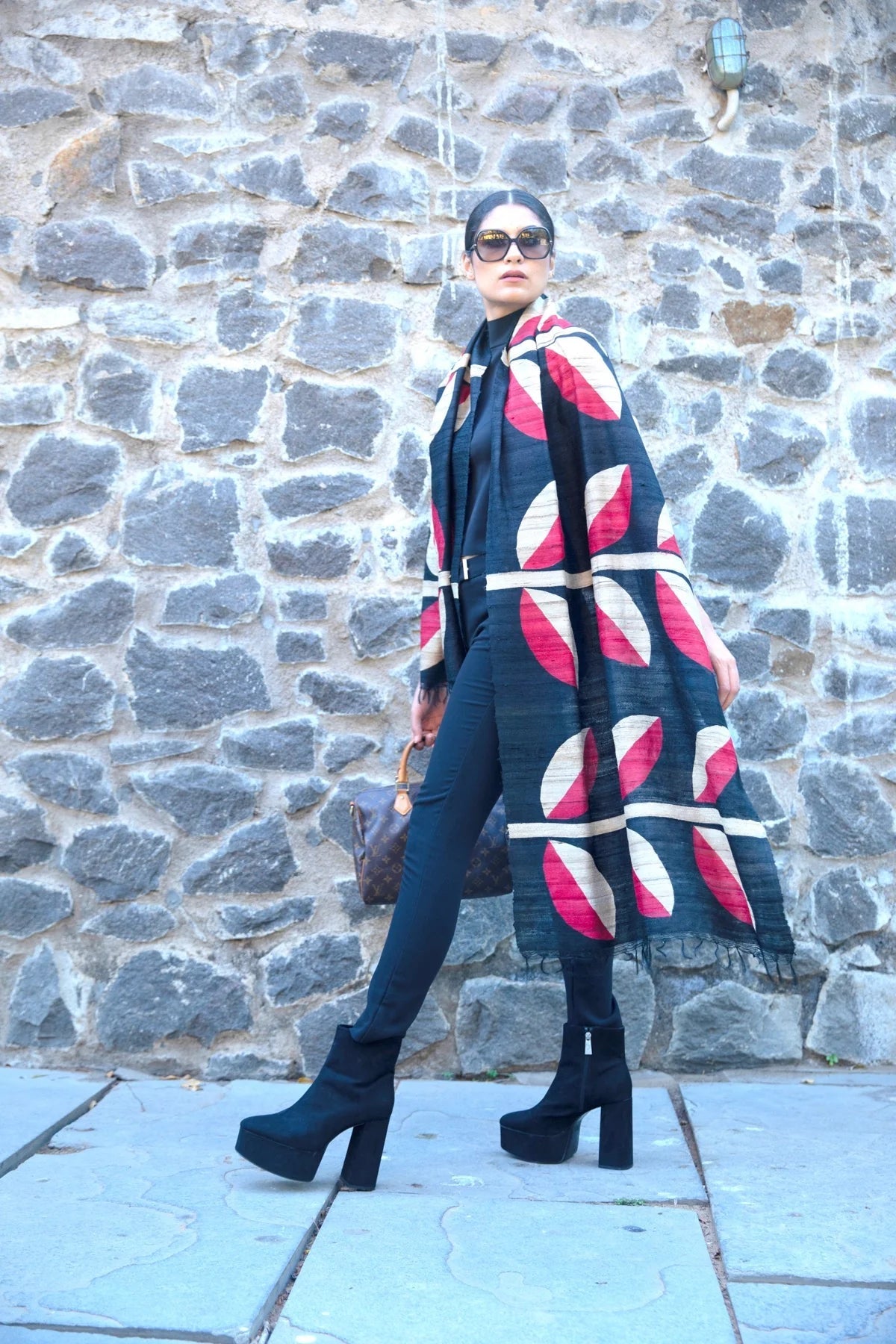 The 'Bada Alu' Tussar Silk Scarf - CiceroniScrafAeshaane