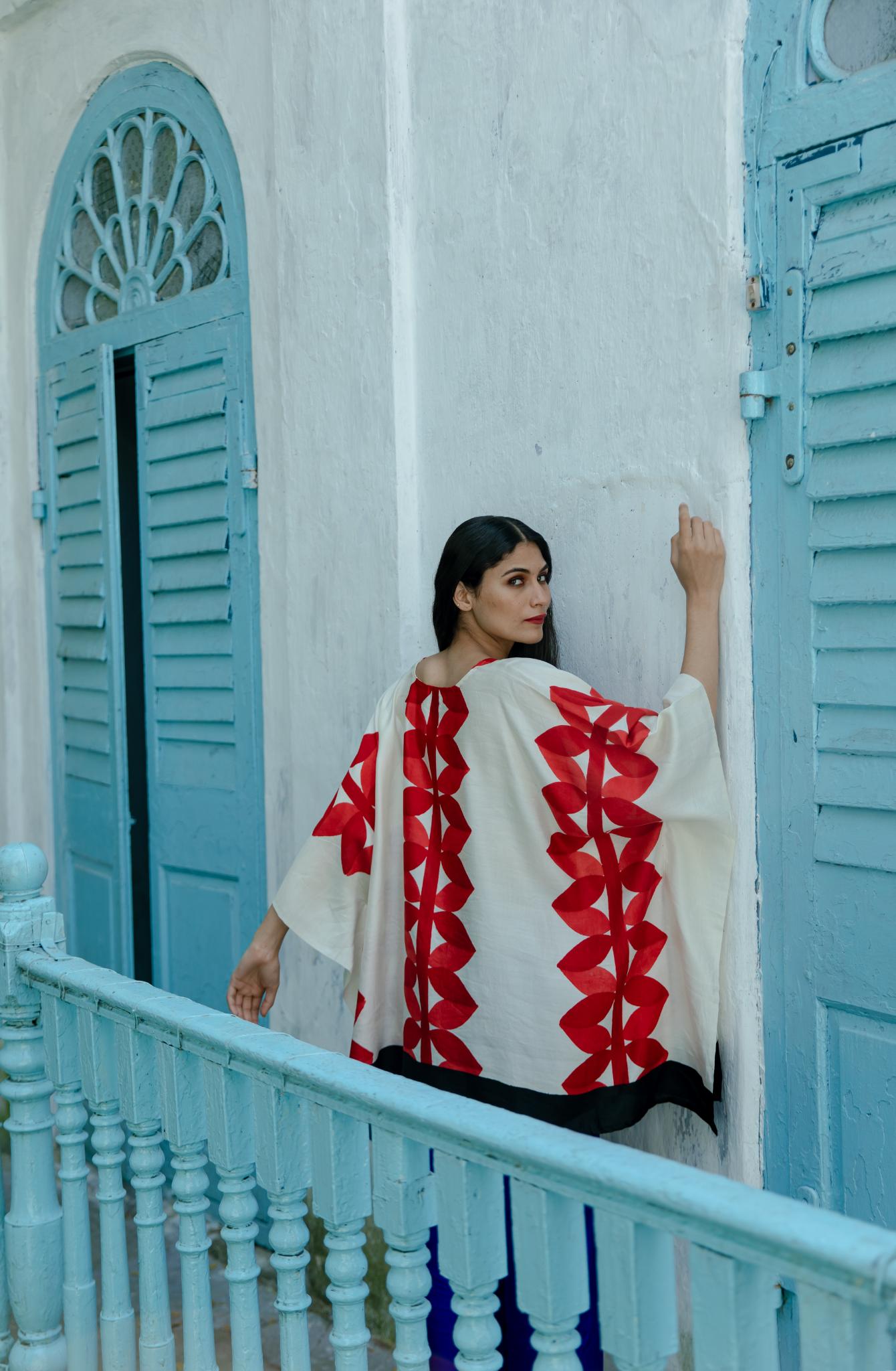 The 'Lal Patta' Eri Peace silk Kaftan - CiceroniKaftanAeshaane