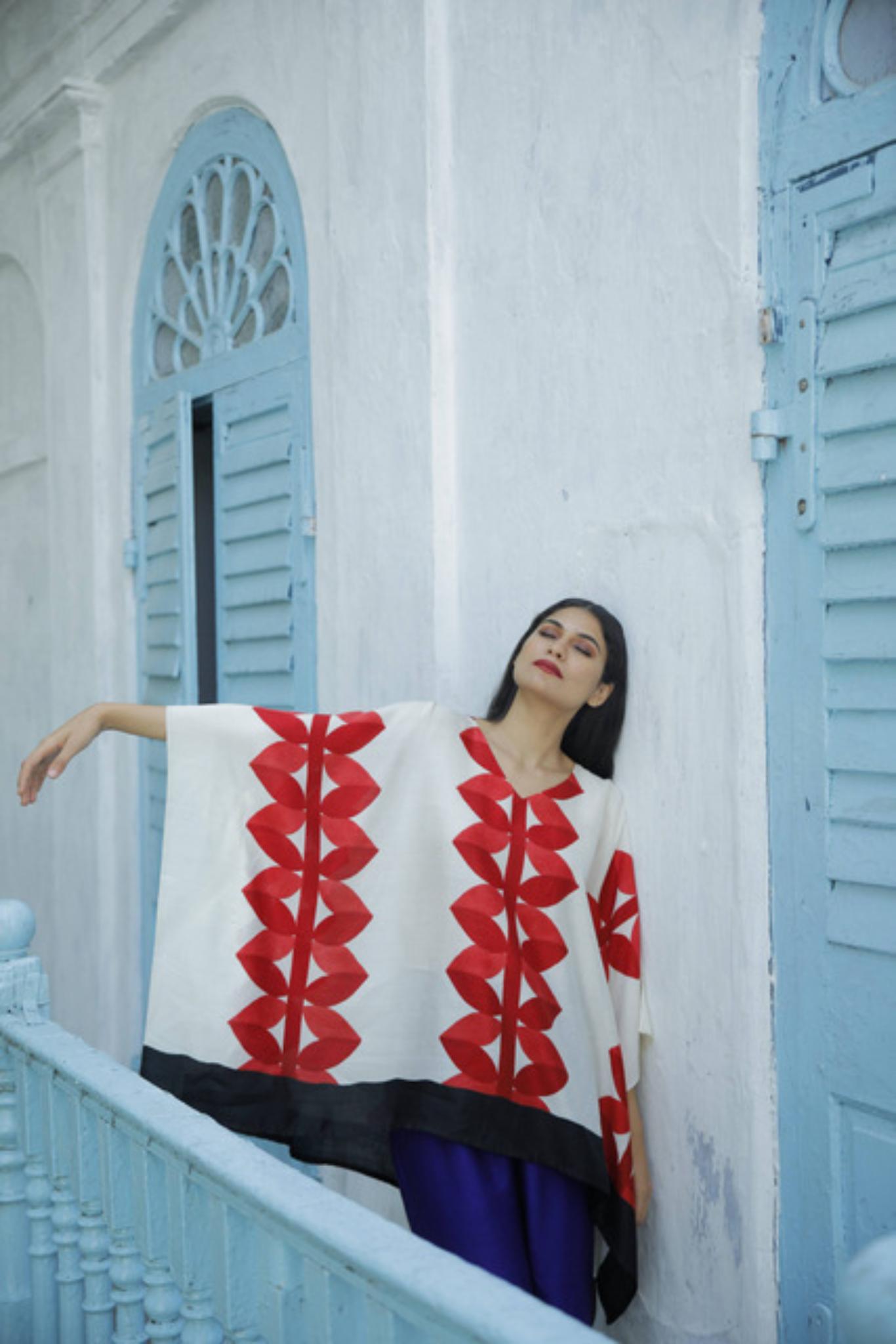 The 'Lal Patta' Eri Peace silk Kaftan - CiceroniKaftanAeshaane