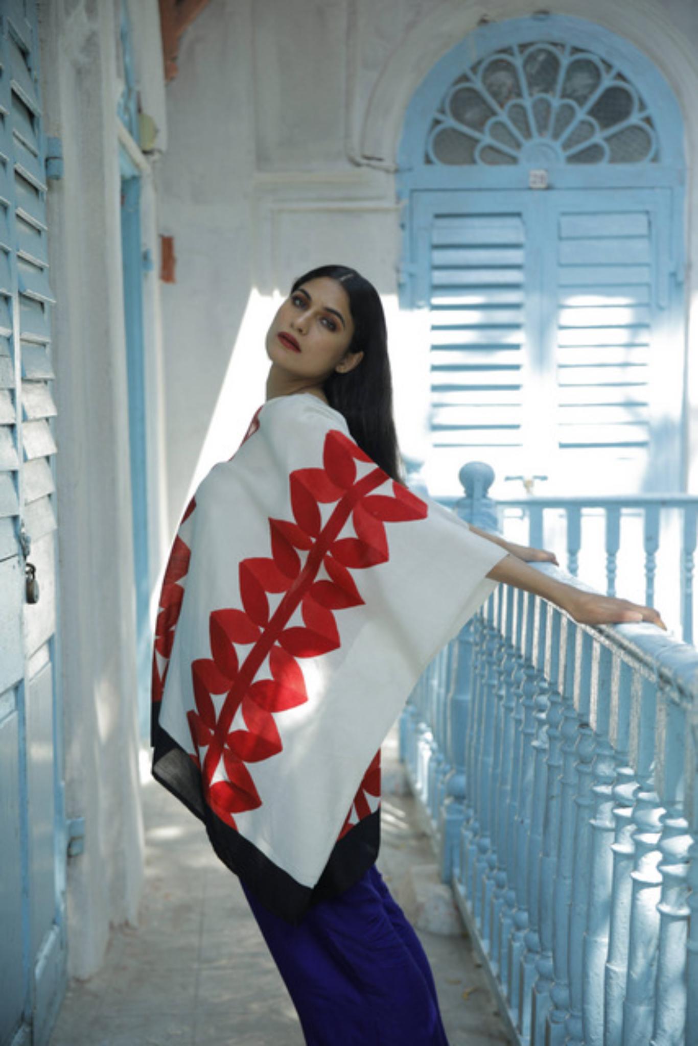 The 'Lal Patta' Eri Peace silk Kaftan - CiceroniKaftanAeshaane