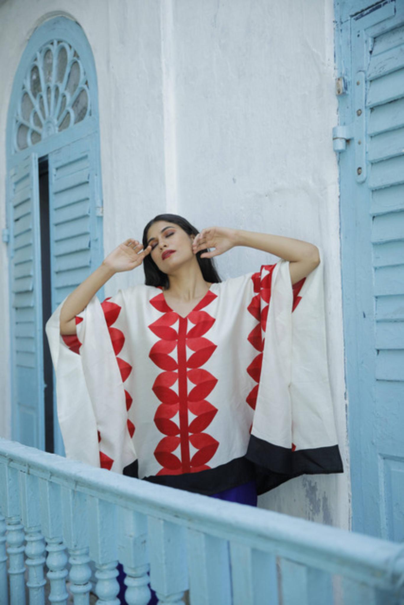 The 'Lal Patta' Eri Peace silk Kaftan - CiceroniKaftanAeshaane