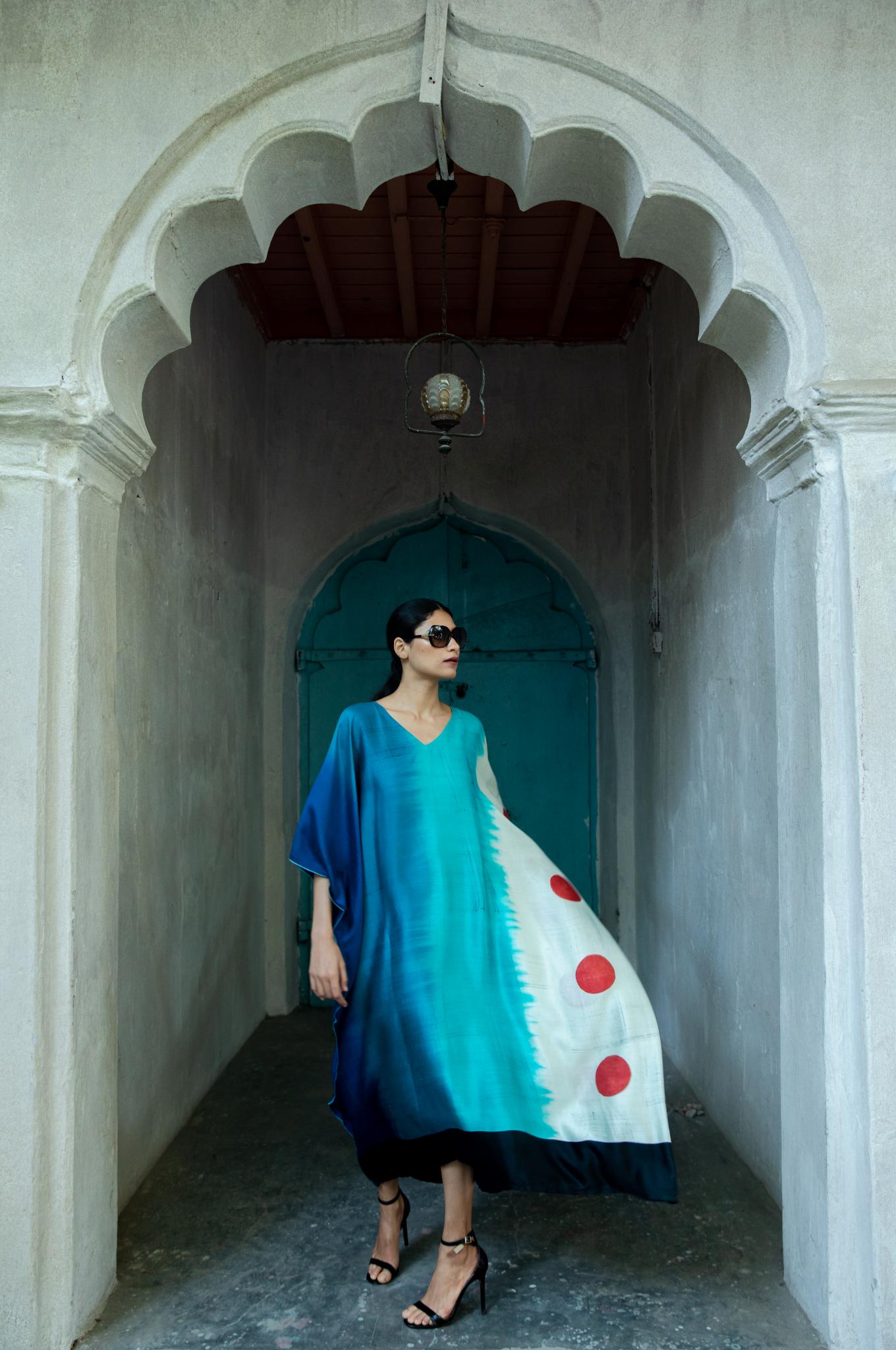 The 'Ombre' Eri Peace Silk Kaftan - CiceroniKaftanAeshaane