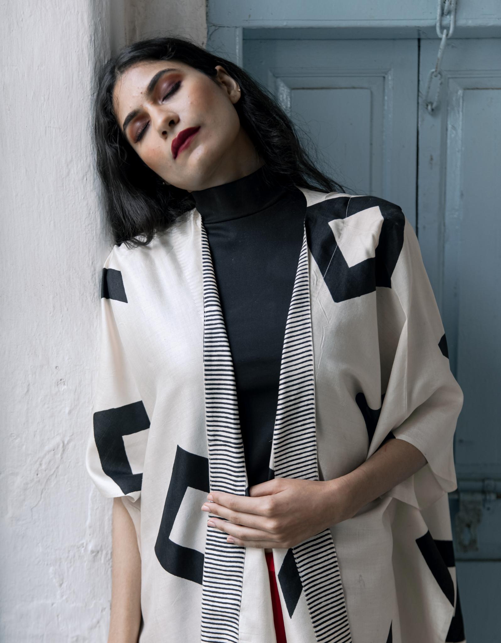 The 'Rhombus' Kimono - CiceroniKimonoAeshaane