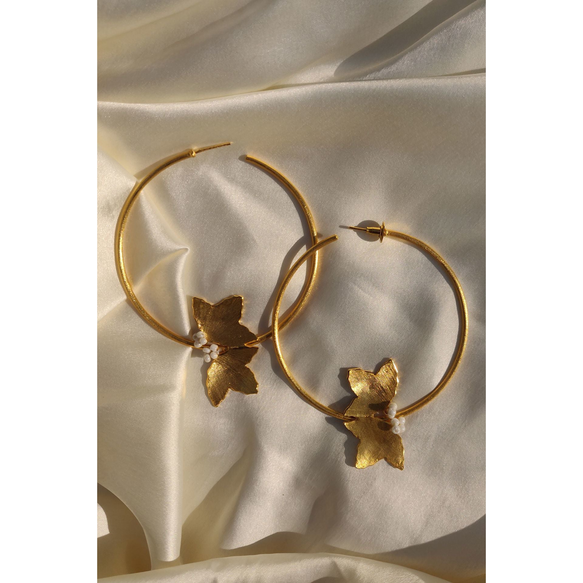 Two Petal Hoops in Gold - CiceroniAarjavee