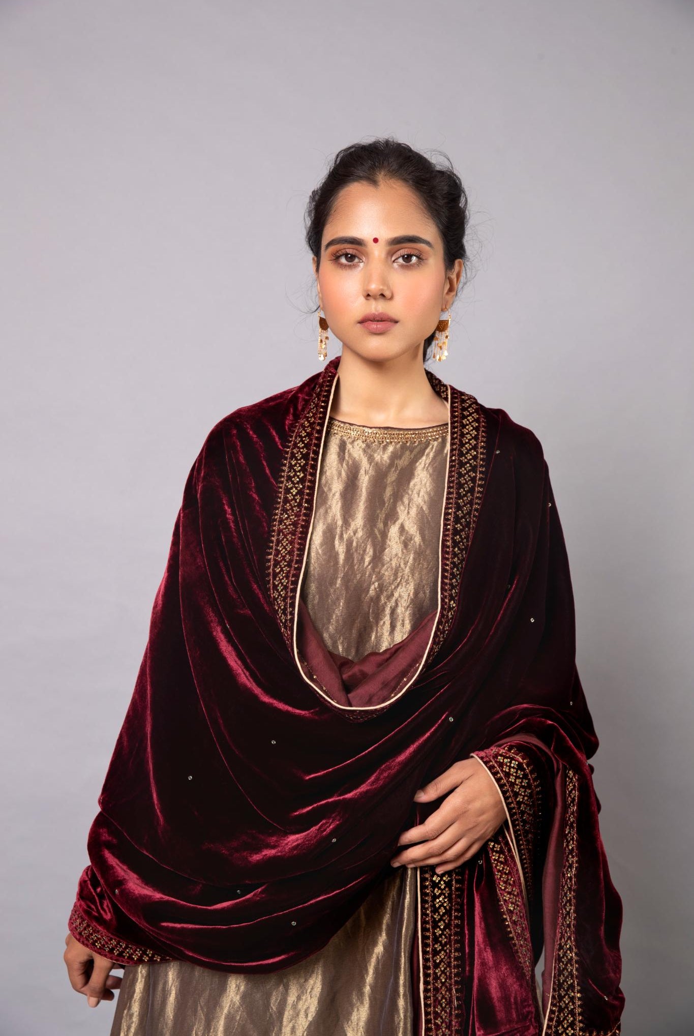 Yasmin Velvet Doshala - CiceroniOdhaniLabel Shreya Sharma