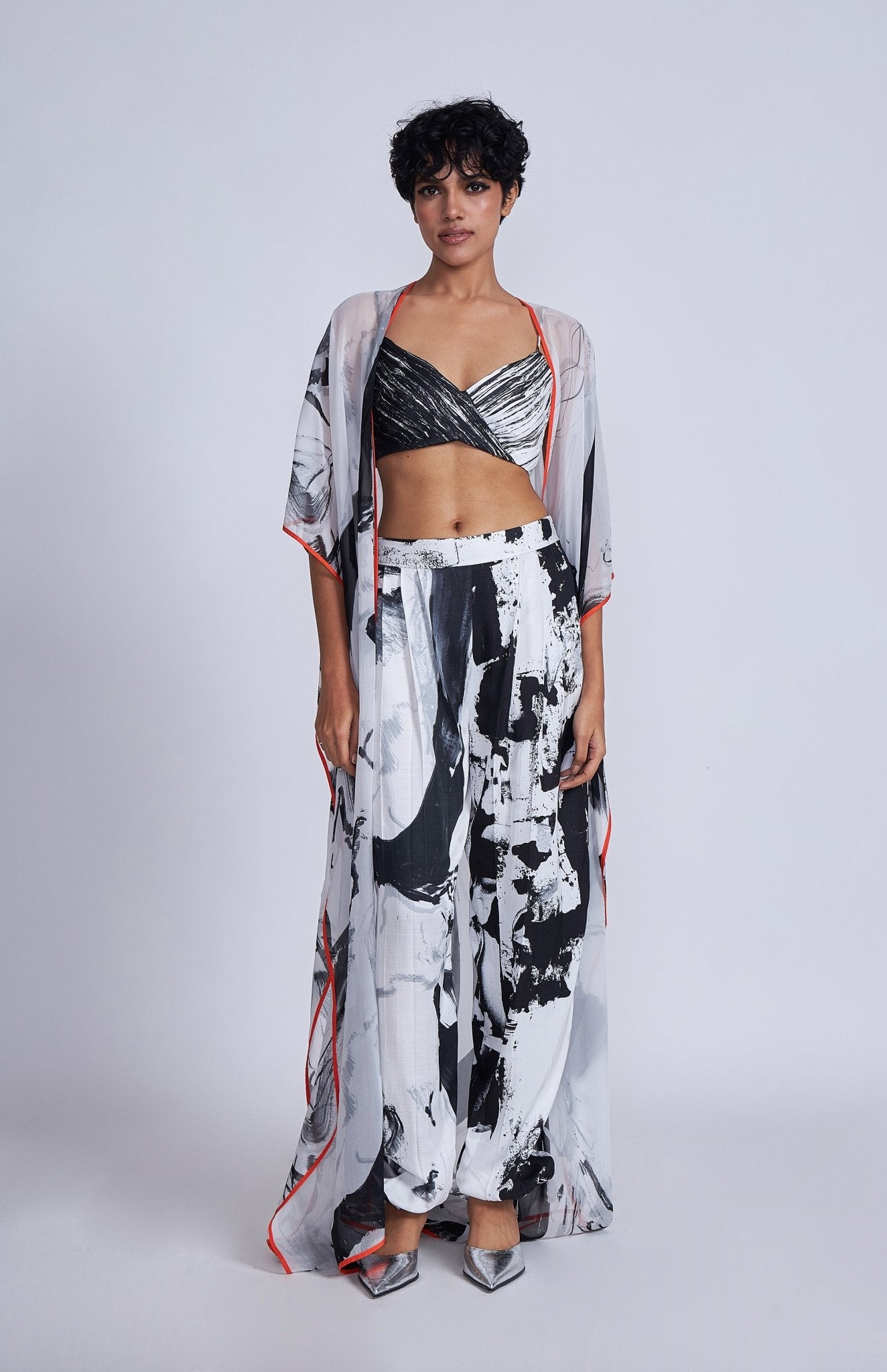 Yuki Cape - CiceroniCapeAdvait