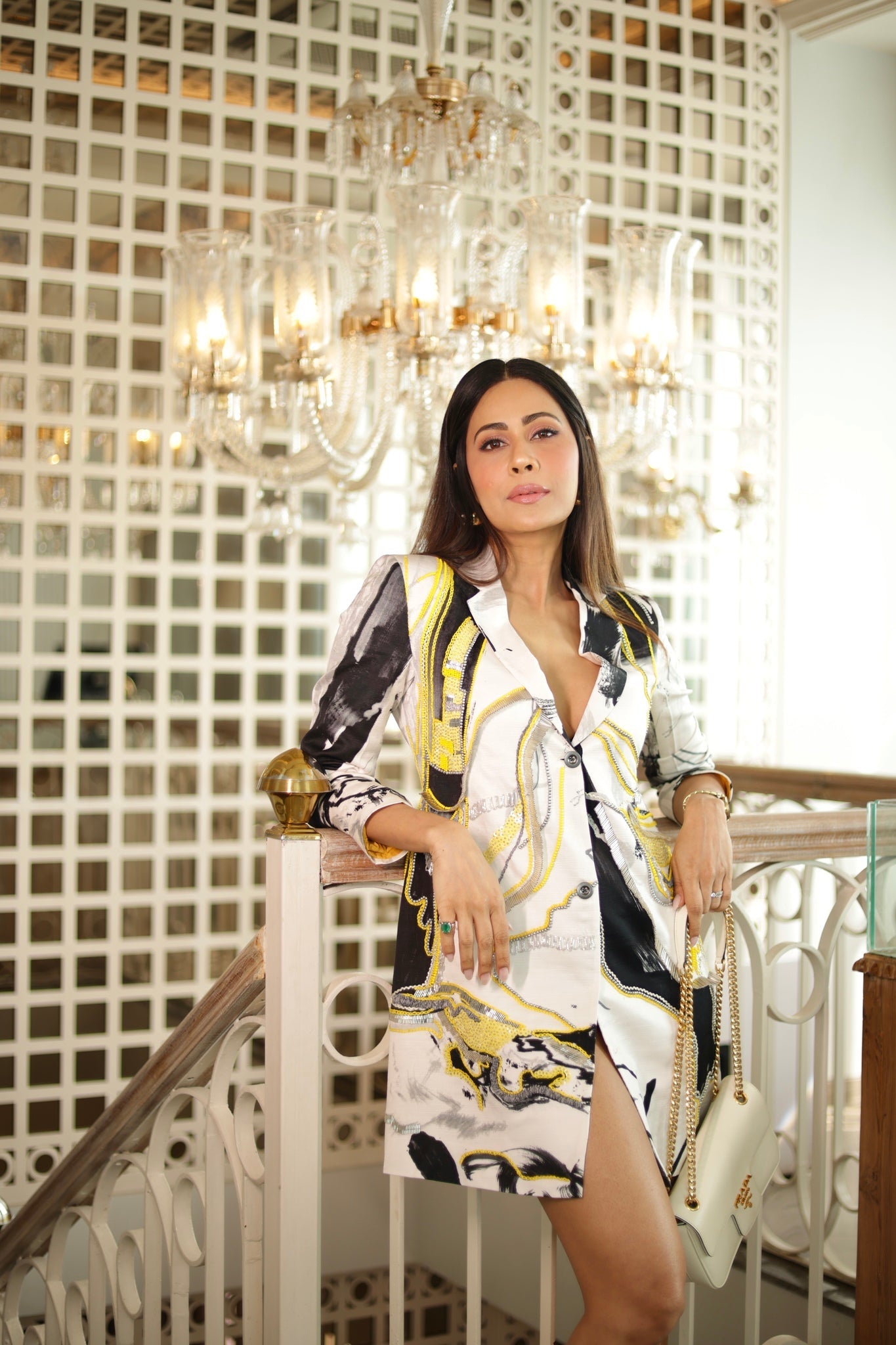 Yuki Embroidered Blazer - CiceroniBlazersAdvait